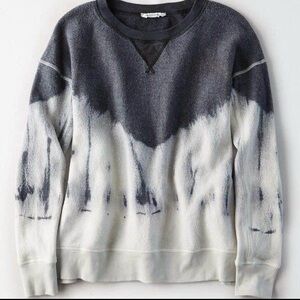 American Eagle size small pullover sweatshirt